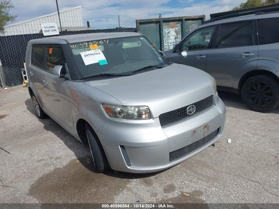 SCION XB 2010