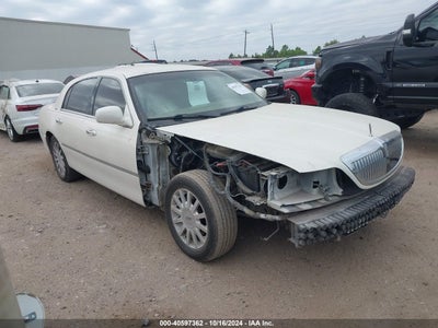 LINCOLN TOWN CAR 2007