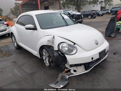 VOLKSWAGEN BEETLE 2013
