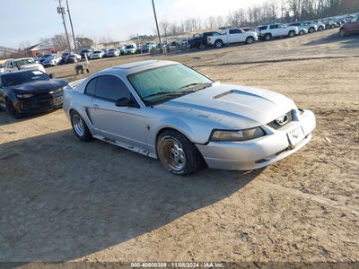 FORD MUSTANG 2000
