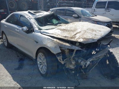 FORD TAURUS 2019