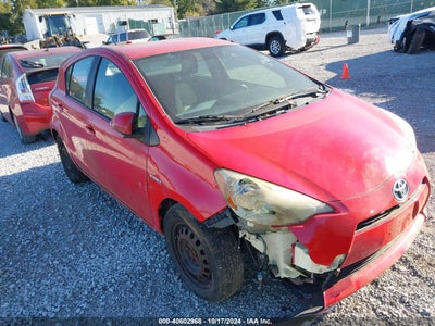 TOYOTA PRIUS C 2012