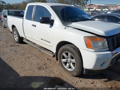 NISSAN TITAN 2014