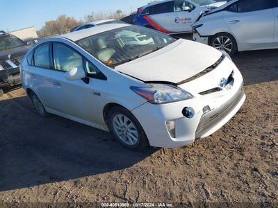 TOYOTA PRIUS PLUG-IN 2014