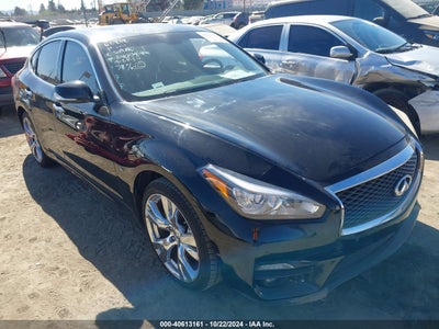 INFINITI Q70 2015