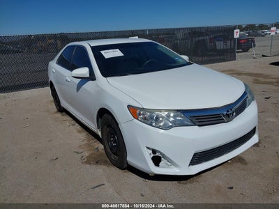 TOYOTA CAMRY 2014