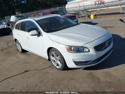 VOLVO V60 2015