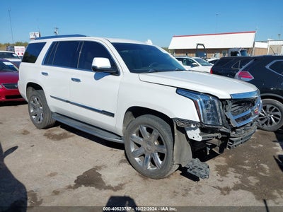 CADILLAC ESCALADE 2017