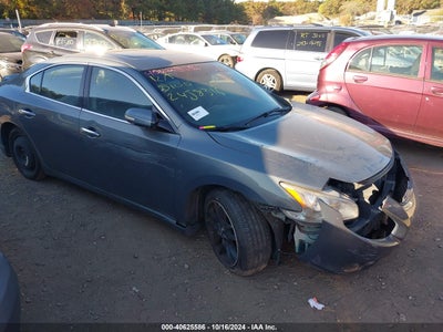 NISSAN MAXIMA 2010