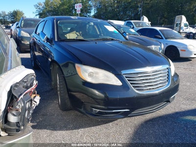 CHRYSLER 200 2011