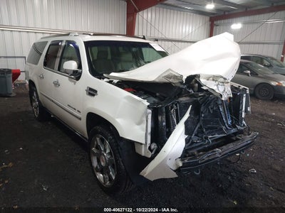 CADILLAC ESCALADE ESV 2011
