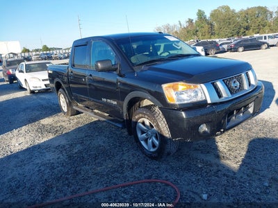 NISSAN TITAN 2015