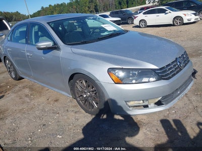 VOLKSWAGEN PASSAT 2013