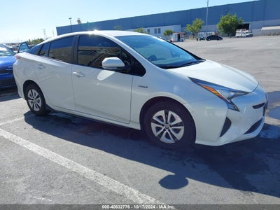TOYOTA PRIUS 2017