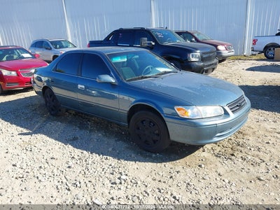 TOYOTA CAMRY 2001