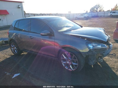 VOLKSWAGEN GOLF 2010