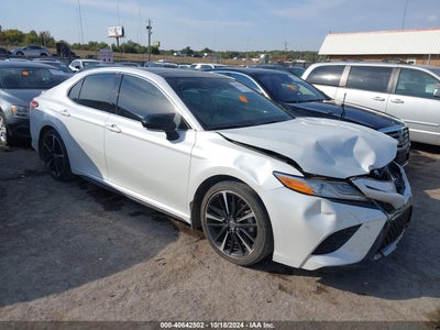 TOYOTA CAMRY 2020
