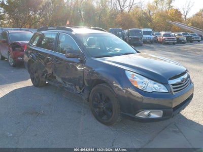 SUBARU OUTBACK 2012