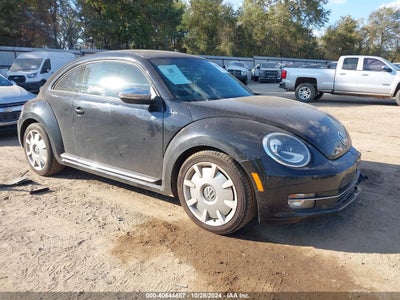 VOLKSWAGEN BEETLE 2013