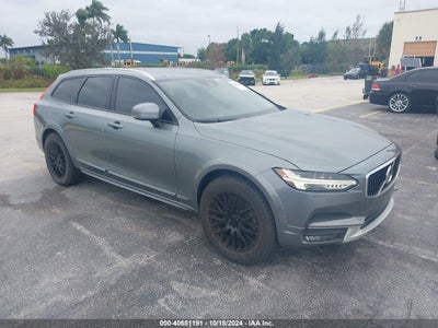 VOLVO V90 CROSS COUNTRY 2017