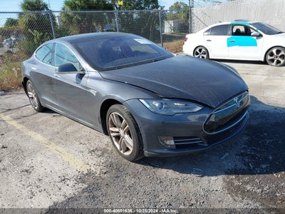 TESLA MODEL S 2015