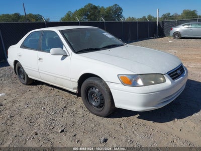 TOYOTA CAMRY 2001