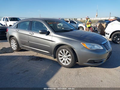 CHRYSLER 200 2013