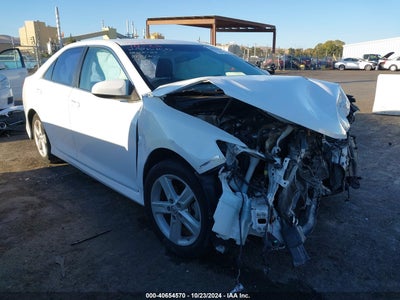 TOYOTA CAMRY 2014