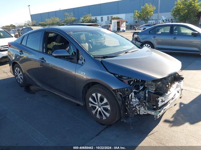 TOYOTA PRIUS PRIME 2021