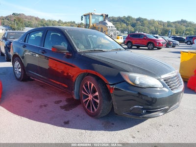 CHRYSLER 200 2013