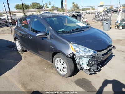TOYOTA PRIUS C 2012