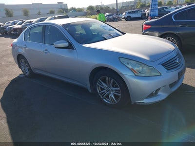 INFINITI JOURNEY 2012
