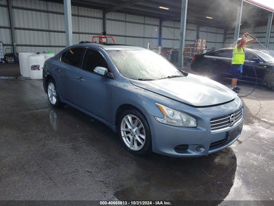 NISSAN MAXIMA 2010