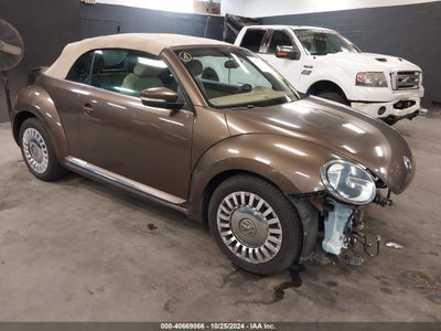 VOLKSWAGEN BEETLE 2014