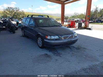 VOLVO V70 2003