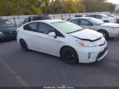TOYOTA PRIUS 2014