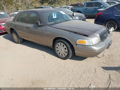 FORD CROWN VICTORIA 2010