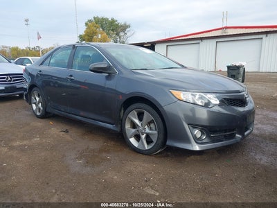 TOYOTA CAMRY 2012