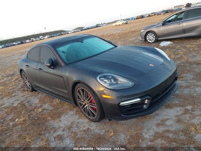 PORSCHE PANAMERA 2022