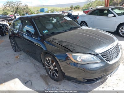 CHRYSLER 200 2013