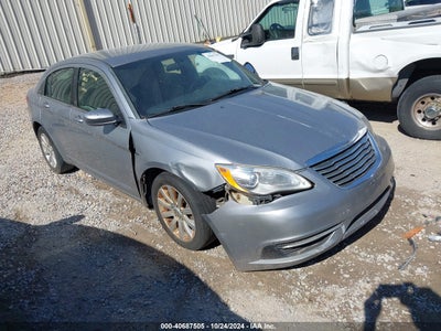 CHRYSLER 200 2013
