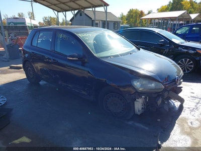 VOLKSWAGEN GOLF 2010