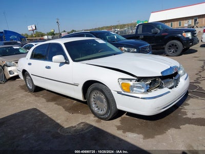 LINCOLN TOWN CAR 2000