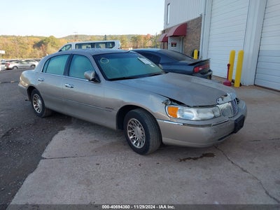 LINCOLN TOWN CAR 2000