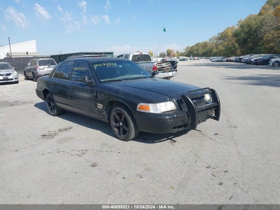 FORD CROWN VICTORIA 2000