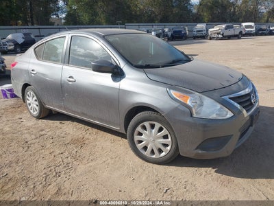 NISSAN VERSA 2017