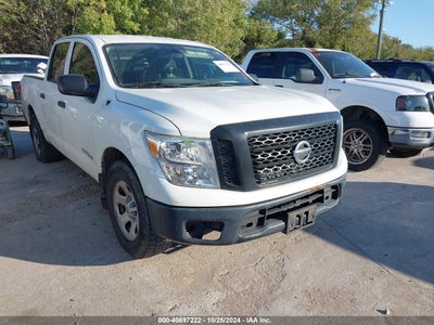 NISSAN TITAN 2017
