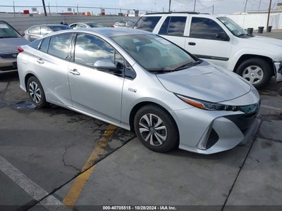 TOYOTA PRIUS PRIME 2017