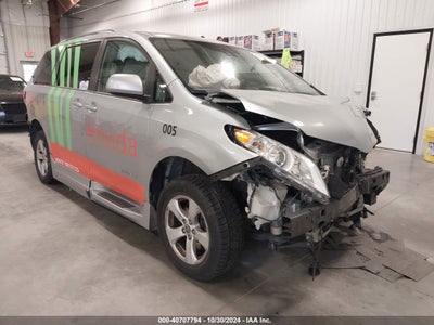 TOYOTA SIENNA 2020