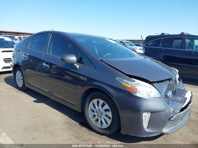 TOYOTA PRIUS PLUG-IN 2014